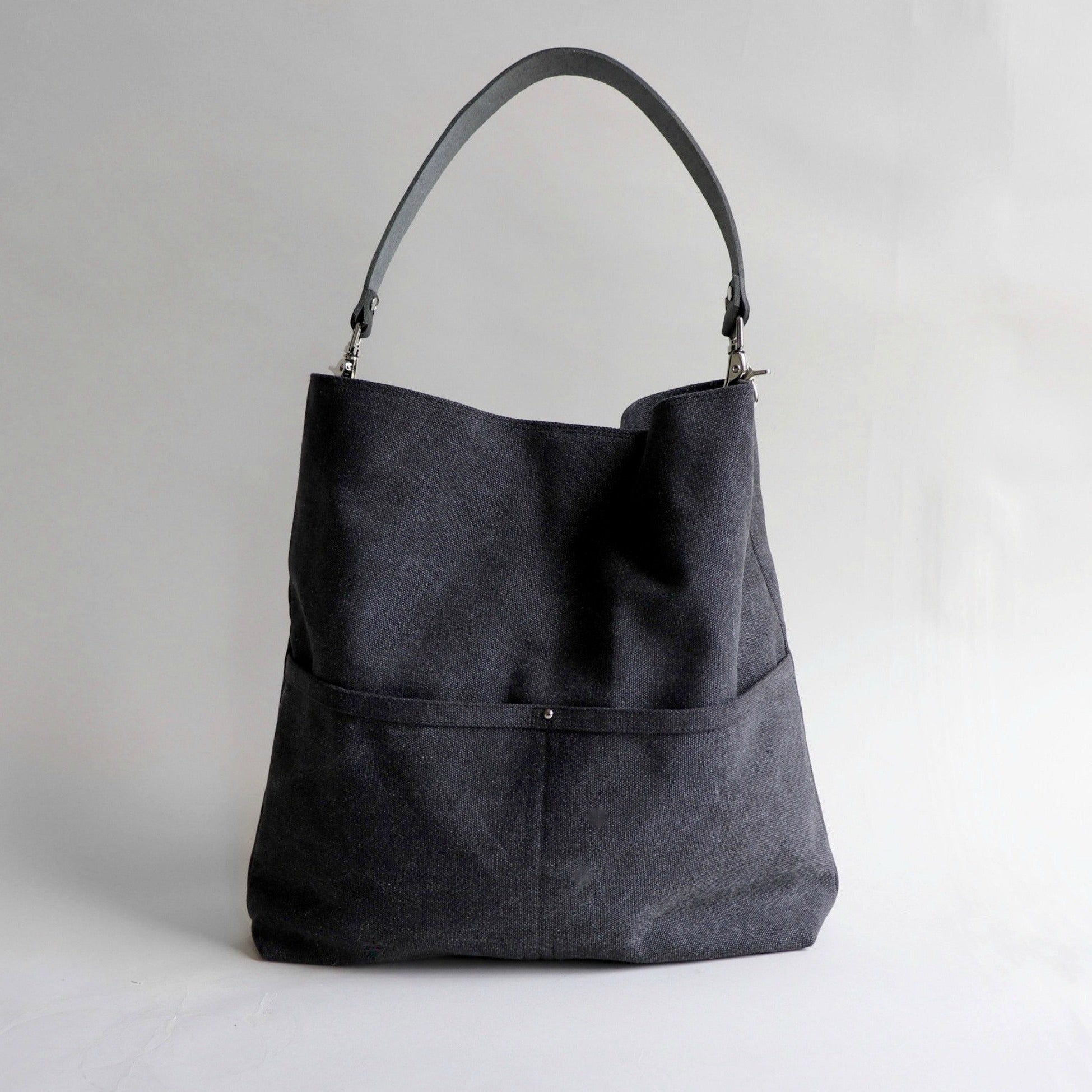 HOBO black textured leather hobo style shoulder bag purse | Hobo style, Leather  hobo, Purses and bags