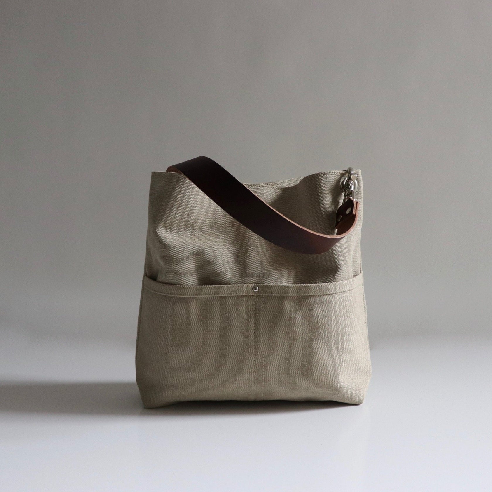 Medium Bucket Bag in Sand Canvas – Independent Reign